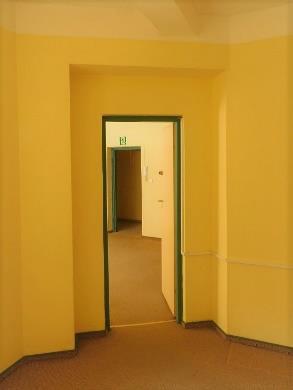 22 66-00-100 administrator (obejrzenie lokalu): tel. 22 66-00-132 inspektor nadzoru ds.
