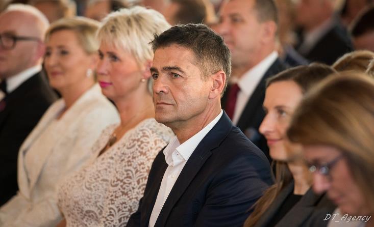 niezadowalający. Z ekonomicznego punktu widzenia realizacja takiej inicjatywy bez uwzględnienia wartości społecznej jest po prostu nieopłacalna.