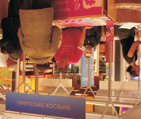 Ci, którzy w tamte dni odwiedzili gdański obiekt handlowy, mieli jedną z ostatnich (jeśli nie ostatnią) okazji obejrzeć Kociewie w fuksjowym wydaniu Unique Menu.