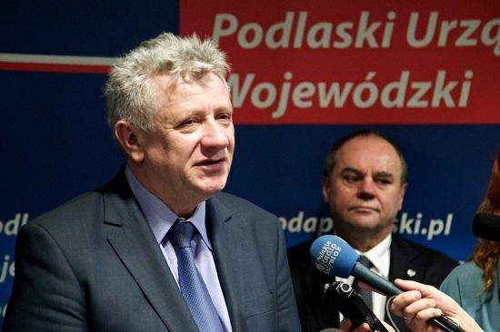 - współpraca i współdziałanie na szczeblu wojewódzkim z właściwymi organami administracji publicznej, organizacjami pozarządowymi i instytucjami, w zakresie zadań wynikających z ustawy Prawo o