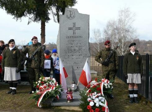 1 marca - Narodowy Dzień Pamięci Żołnierzy Wyklętych Wojewódzkie obchodzy Dnia Pamięci Wyklęty w tym roku odbyły się w Woli Radziszowskiej.