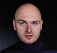 2011-11-03 Recenzja SOLNESSA - miesięcznik Teatr Ibsen chyba nigdy nie brzmiał w teatrze tak współcześnie. I tak dotkliwie zarazem.