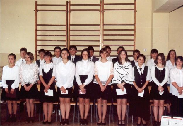 Pożegnanie szkoły przez ośmioklasistów, 1996 r.