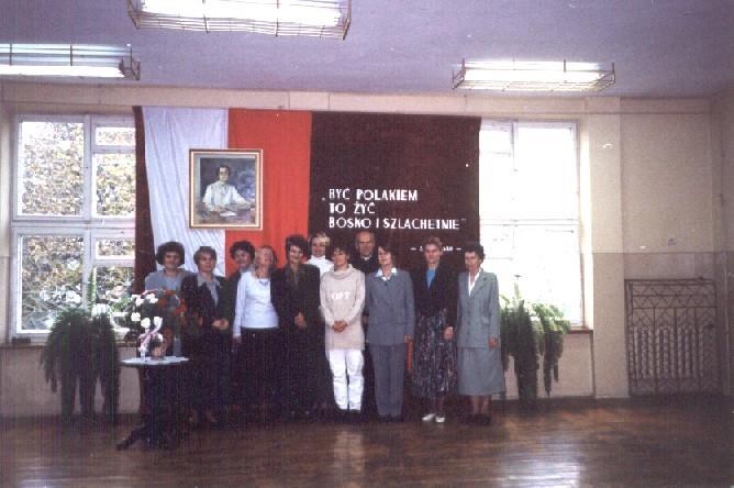 Nadanie szkole imienia Anny Jenke (od lewej: Lucyna Mazur, Małgorzata Maternowska,