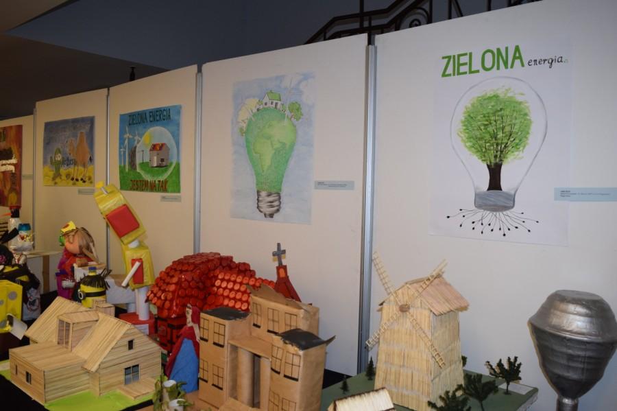 Zielona energia III miejsce zdobyła Weronika Lijewska z kl.