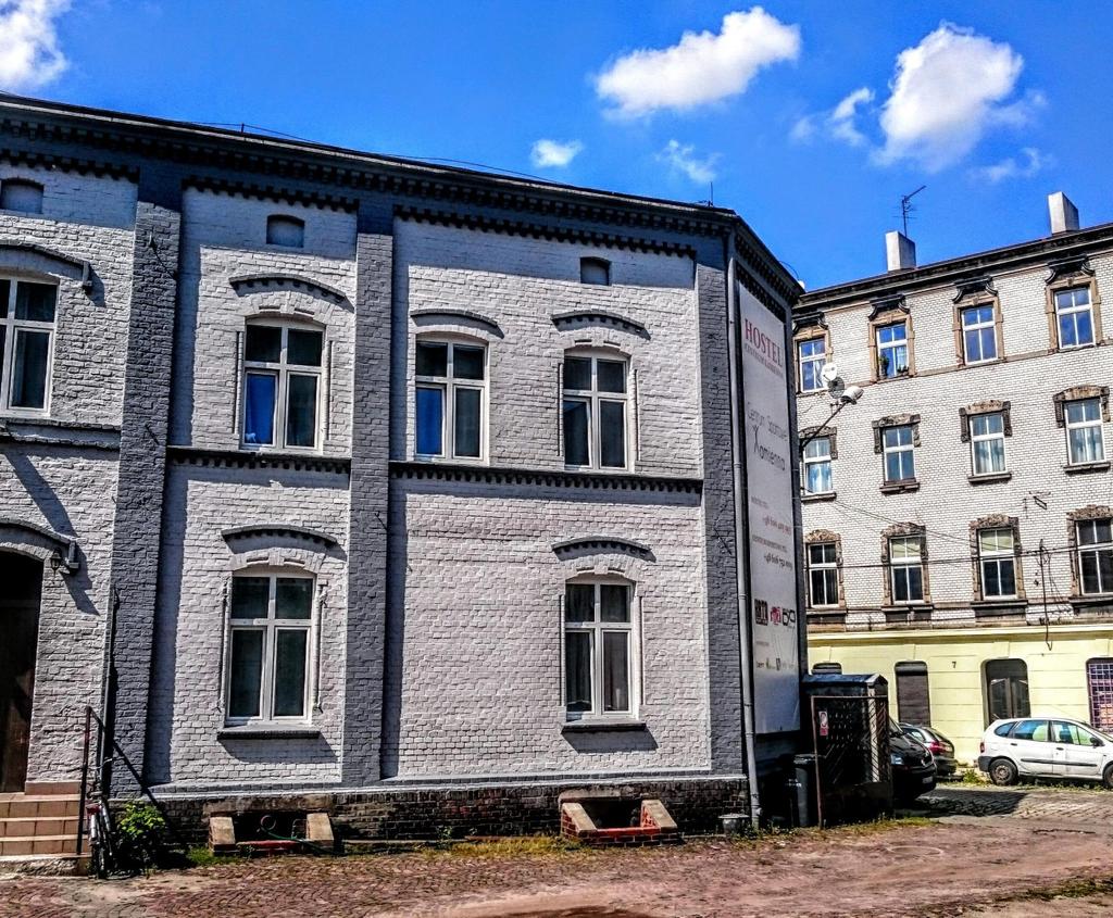 Hostel Centrum Kamienna połączony jest z aktywnie działającym Centrum Sportowym. Od dwóch lat zajmujemy się realizacją marzeń i celów sportowych osób indywidualnych oraz grup zorganizowanych.