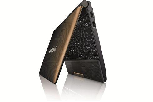 Netbook Toshiba NB550D jest dostępny w Polsce w sugerowanej cenie detalicznej 1299 zł.