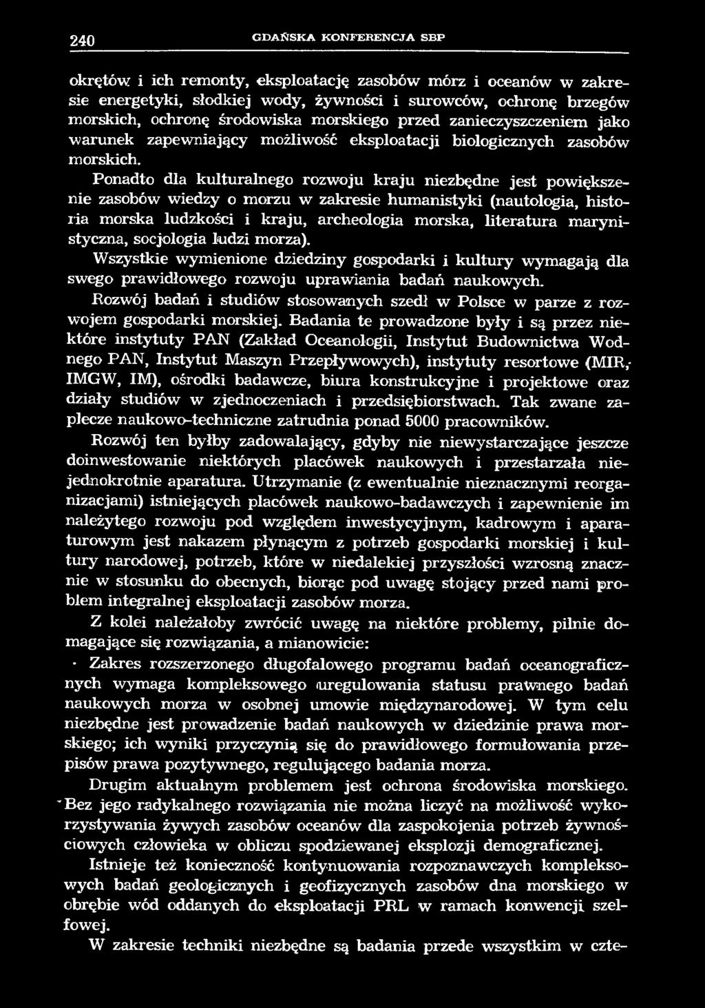 spotyka się z biologiem morskim