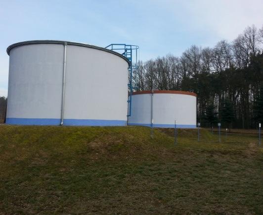 Warunki zdrowotne środowiska bytowania mieszkańców oraz stan sanitarny obiektów użyteczności publicznej dopuszczoną do spożycia.