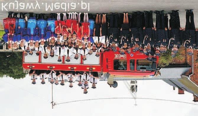 , został ukryty i dzięki temu przetrwał okres wojny, gdyż cały po- zostały majątek Straży tj. samochód, a także instrumenty muzyczne zostały zdewastowane i zagrabione przez okupanta.