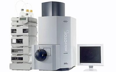 Spektrometr masowy (microtof-q)