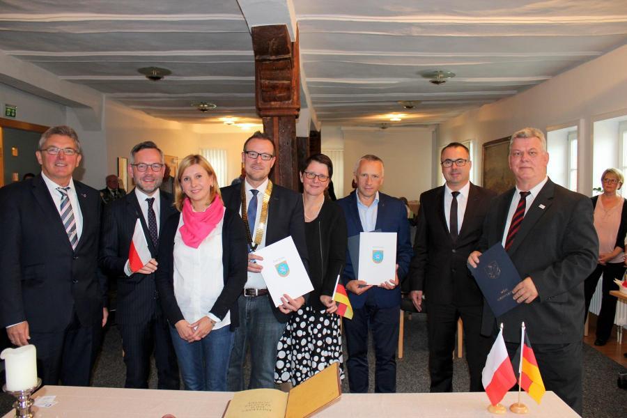 Podpisanie umowy partnerskiej z
