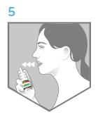 Rysunek 5 Czyszczenie nasadki i dozownika: 1. Zdjąć nasadkę i dozownik (Rysunek 6). 2.