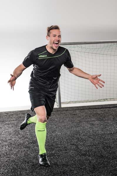 KOSZULKA MECZOWA STREAM 3.0 nadruk uhlsport na koszulce 15 /jasny zielony kołnierzyk w kształcie litery V wstawki w kontrastujących kolorach STREAM 3.