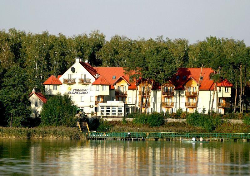 z bielizną osobistą pensjonariuszy, bielizną pościelową, gospodarowanie odpadami komunalnym. i odpadami niebezpiecznymi.