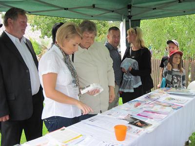 Porady dotyczące żywienia Pomiar tkanki tłuszczowej w organizmie Podsumowanie W ciągu całego roku pracownicy Promocji Zdrowia prowadzili pogadanki, spotkania profilaktyczne w szkołach, przedszkolach.