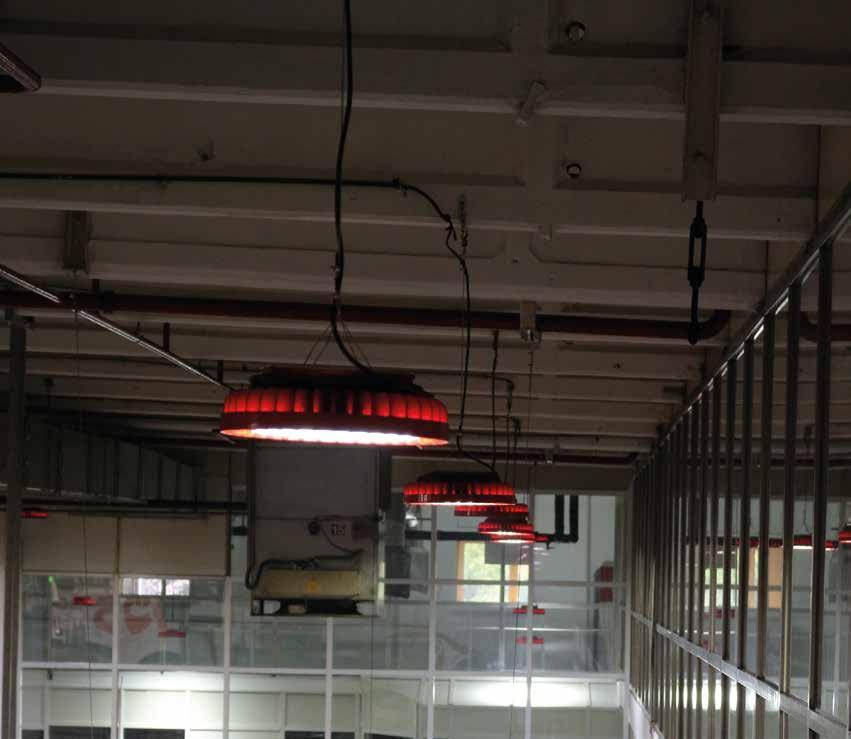 ZETA, ZETA+ Oprawa oświetleniowa typu highbay ZETA jest wysokiej jakości oprawą LED przeznaczoną do profesjonalnych zastosowań, na przykład do oświetlania obiektów przemysłowych, magazynów, ramp