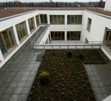 Możliwości zastosowań Bezpieczne dylatacje dla złożonych geometrii Przy hydroizolacji budynku z betonu szczelnego należy wybierać proste, monolityczne konstrukcje.