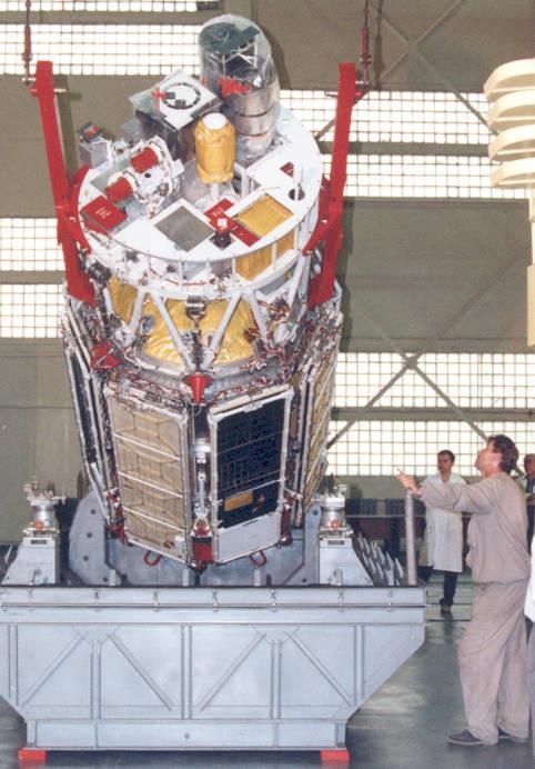 RESI K Wystartował 31 stycznia 2001, ~20 kg RESIK: Spektrometr Bragga