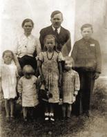 niestety, nie wolno mi było wtedy nawiązać z nią jakiegokolwiek kontaktu, ani zatrzymać się na chwilę, by na nią popatrzeć.