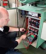 Omomierz: 0 do 40 MΩ. Pojemnościomierz: 0 do 00 µf. Miernik częstotliwości: 0 do 00 khz. Raport cykliczny: 5% do 99%. Tester diod. Test przewodzenia z ostrzeżeniem dźwiękowym. RMS 600 V CAT III.