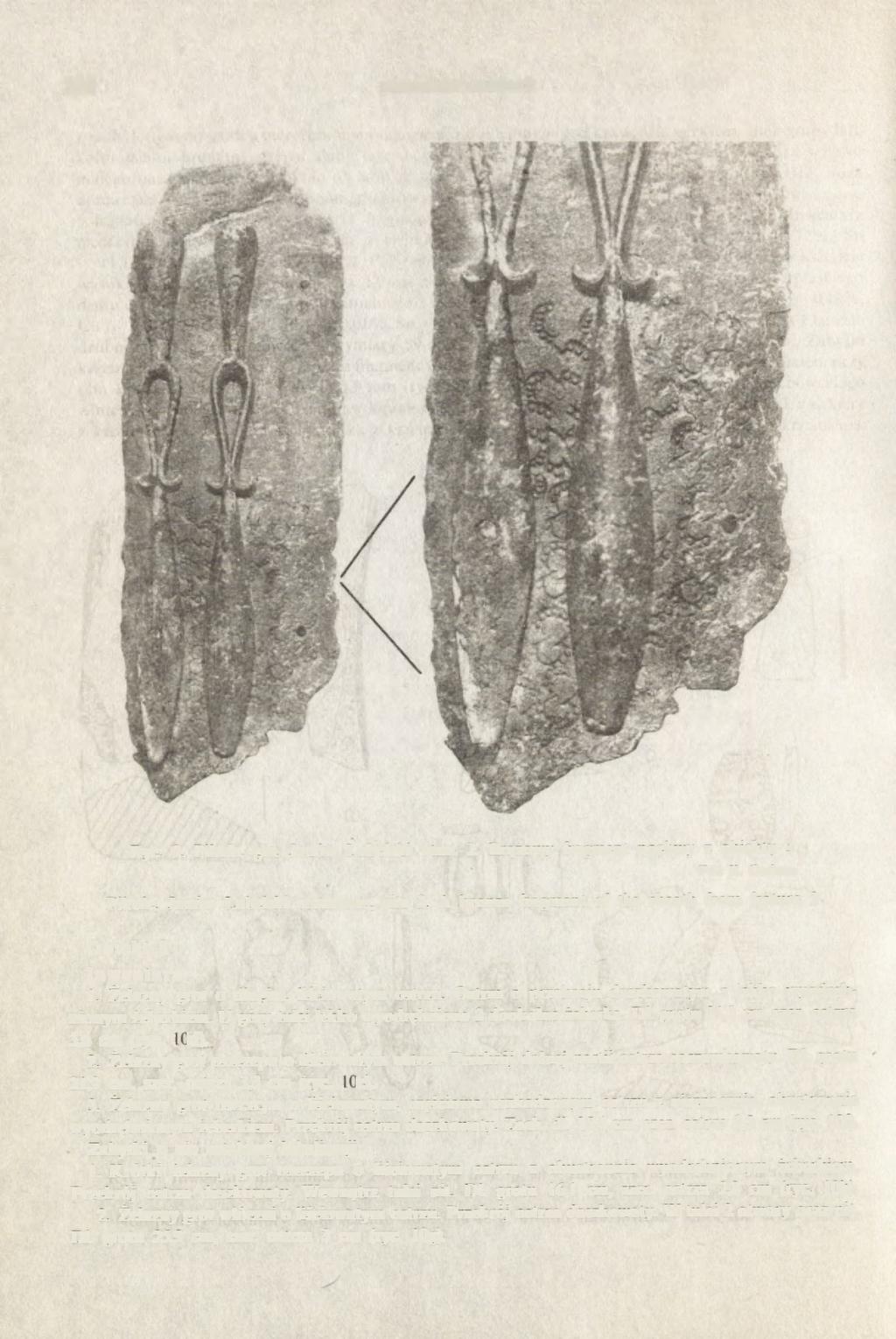208 KRZYSZTOF GARBACZ Ryc. 9. Pikule, gm. Janów Lubelski, stan. 2. Brązowy fragment pochwy z obiektu 3 Fot. K. Garbacz Pikule, Janów Lubelski commune, site 2.