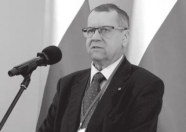 kultywowania polskości, to rola wzajemnego informowania, co wśród Polaków się dzieje i wreszcie informowanie nas Polaków w kraju, jak wielką i wspaniałą pracę wykonujecie na wschodzie, i za to
