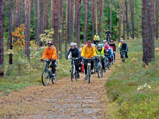 Kadra Przodowników Turystyki Kolarskiej PTTK w 2011 roku: 1. BĄK ANNA PTKol nr 7187 2. DOMAGALSKA ŁABĘDZKA ANNA PTKol nr 7190 3. EKERT JERZY PTKol nr 5753 4. GAWROOSKI ANDRZEJ PTKol nr 4756 5.