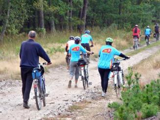ROZSTRZYGNIĘCIE KONKURSÓW KLUBOWYCH W 2011 ROKU: Najwięcej dni na rowerze MĘŻCZYŹNI KOBIETY 1. Gołembowski Ryszard 86 1. Mazurkiewicz Jadwiga 80 2. Gos Paweł 85 2. Domagalska Łabędzka Anna 66 3.
