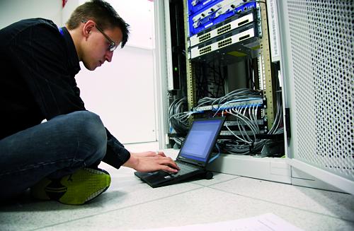 Technika komunikacji The training systems for communications technology (communications trainer) encompass topics from the area of high-frequency communications