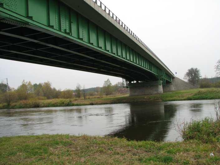 drogi dojazdowe. Ruch pieszy, ruch rowerowy i komunikacja zbiorowa Nie przewiduje się ruchu pieszego wzdłuż trasy głównej.