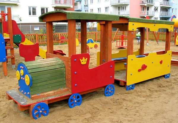 ZABAWKA NR 4 KOLEJKA