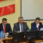 Omówiono interpelacje złożoną przez Pana Mariusza Turalskiego, która dotyczyła poniższych zagadnień: 1) Jaki był koszt przeprowadzenia Audytu kosztów w SPZZOZ w Sierpcu przez Panią Marię Kowalczyk?