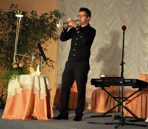 SZKOLENIE PROWADZI Krzysztof Marciniak Absolwent Uniwersytetu Muzycznego im. Fryderyka Chopina w Warszawie (2004-2009).