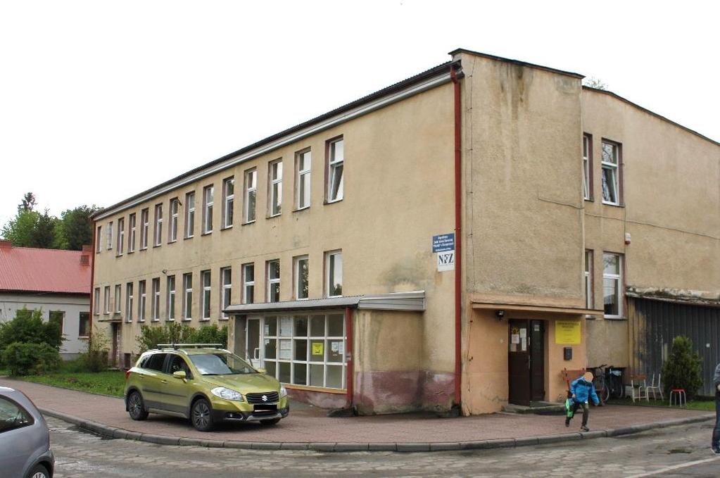 Przy ul. Legionów 28 w Pilźnie znajduje się budynek, w którym na piętrze siedzibę ma Centrum Integracji Społecznej w Pilźnie (fotografie 14 17).