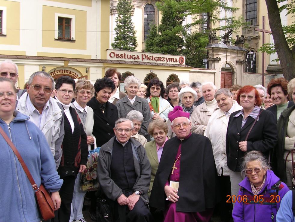 Tadeusz Chromik SJ z Krakowa i przedstawiciele grup AM