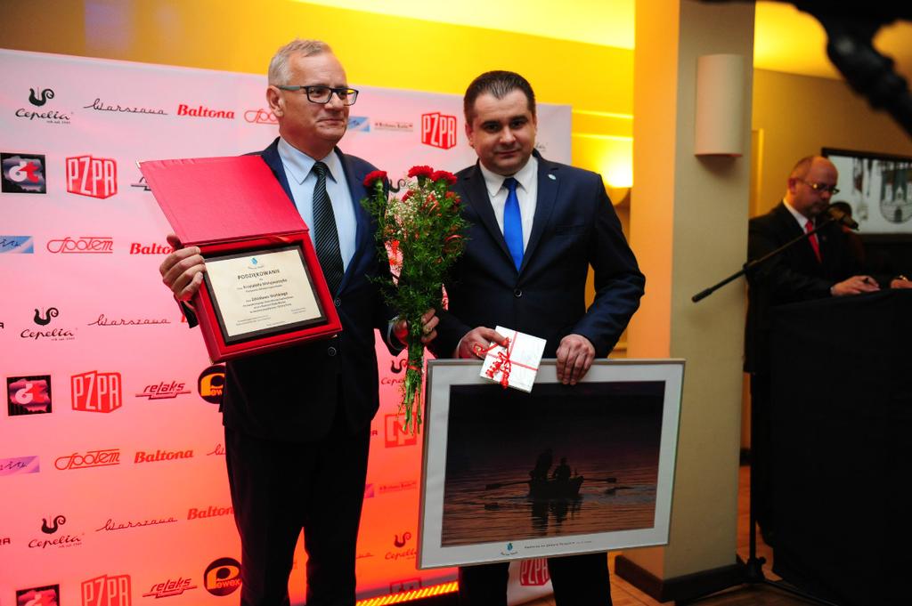 Wyróżnienie specjalne otrzymał Prezydent Miasta Częstochowy (tytuł odbiera Zdzisław Wolski) Ostatnie, ale wcale nie symboliczne, zaszczyty specjalne powędrowały do Telewizji Orion, która