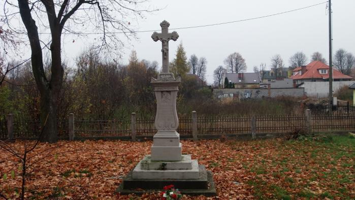 Cmentarz parafialny w Zwoleniu Cmentarz parafialny został założony na początku XIX wieku. Kilkakrotnie był powiększany.