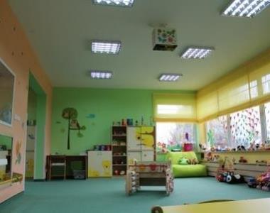 Rys.16. Sala w żłobku Zielony Motylek w Rzeszowie ul. Robotnicza 2F. W placówkach tych zapewnione były higieniczne warunki pobytu dzieci.