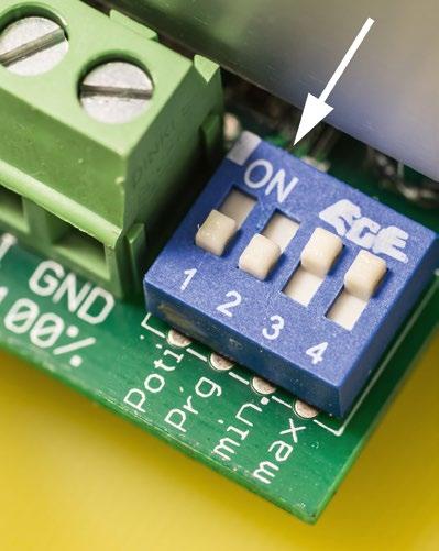 0-10V 0-5V Freigabe Drehzahlsignal 2 1 DIP LED Sterowanie potencjometrem 0-100 kω Przy sterowaniu potencjometrem 0-100 KΩ (liniowym) należy w przypadku BG 44, 45 i 46 włożyć zworki, a w przypadku BG