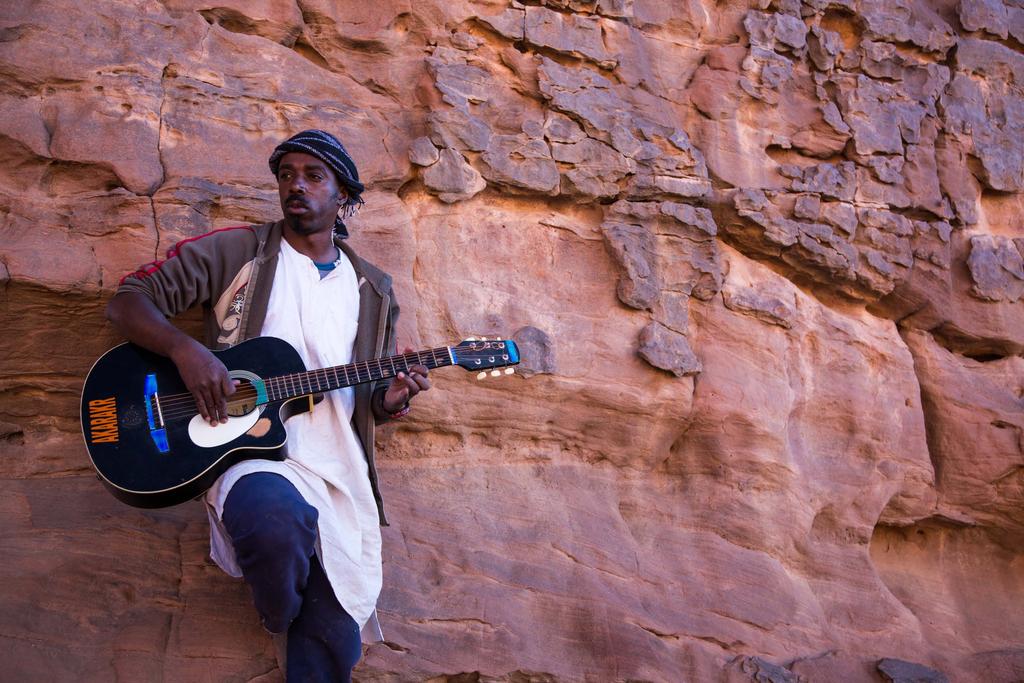 Muzyka odgrywa ważną rolę, Tuaregowie stworzyli odrębne formy melodyczne,