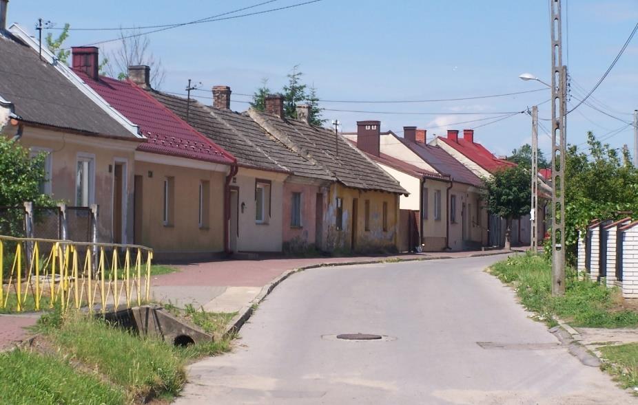 infrastruktura techniczna oraz zasoby i warunki mieszkaniowe determinują w znacznym stopniu jakość życia mieszkającej na tym terenie ludności.