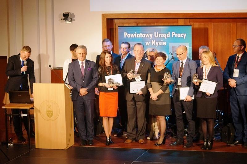 RAPORT Z DZIAŁALNOŚCI POWIATOWEGO URZĘDU PRACY W NYSIE ZA 2016 ROK 74 w kategorii MŁODY BIZNES: Firma AG-ART Konserwacja Zabytków Agnieszka Bułka, ul. Chłopickiego 15, 48-303 Nysa.