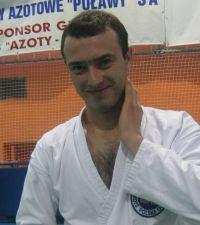 Nie tylko za wyniki, nie tylko za systematyczne treningi, ale i za bycie godnym przykładem do naśladowania, współ włączenie się w rozwój Tang Soo Do, za posiadanie godnej postawy i za dbanie o