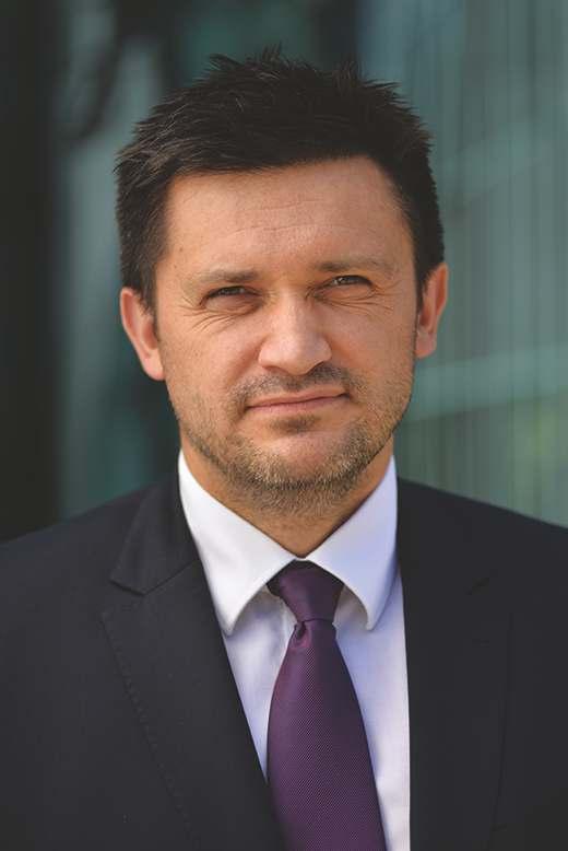 Tomasz Krześniak adwokat, doradca podatkowy partner zarządzający KPF GROUP Jest adwokatem i doradcą podatkowym z 13 letnim doświadczeniem w zakresie kompleksowej obsługi podatkowej i prawnej klientów