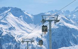 Vallées), ale także w całych Alpach. Główny trzon stacji leży na wysokości 2300m.