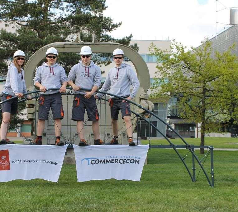ZAKRĘCENI NA PUNKCIE NAUKI e wzorca tekstu Studenci Wydziału Mechanicznego realizują projekt GUST, którego celem jest stworzenie turbiny wiatrowej przystosowanej do adaptacji w terenie zurbanizowanym.