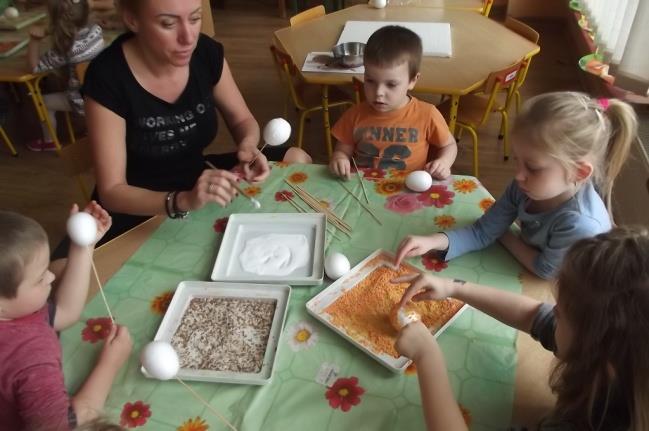 Wczoraj rozmawialiśmy o koszyczku wielkanocnym -