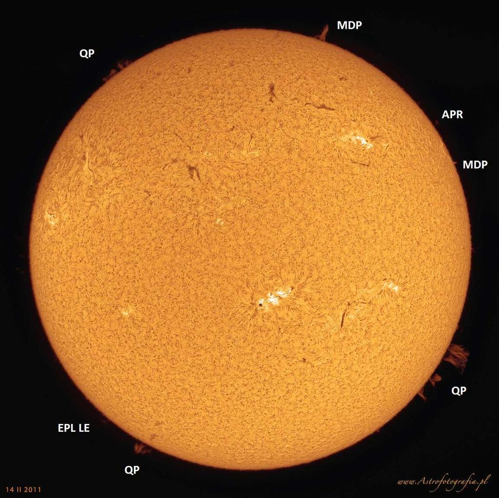 PROXIMA 1/2013 strona 37 w płaszczyźnie nieba podana w tysiącach kilometrów, do jakiej widoczna była w linii H- alpha materia zjawiska.