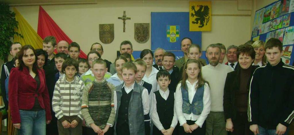 6 Gmina Linia KLËKA Marzec 2008 Nr 2 MISTRZOSTWA GMINY LINIA W SZACHACH NA 2008 ROK Dnia 2 marca 2008 roku w Gminnym Domu Kultury w Lini odbyły się Mistrzostwa Gminy Linia w szachach.